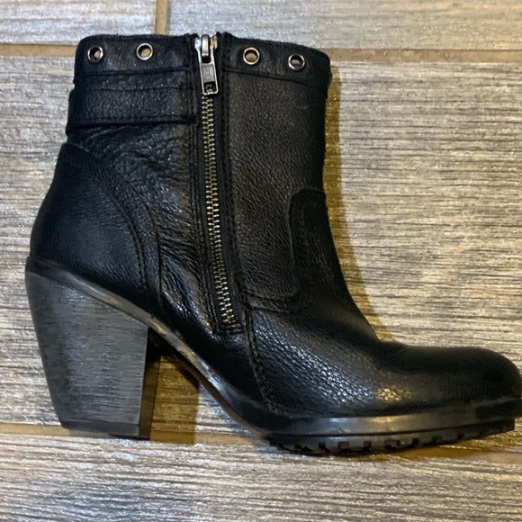 Very Cool Women’s Harley Davidson Ankle Boots🏍🏍 Excellent condition⭐️ Size 7 - Picture 3 of 12